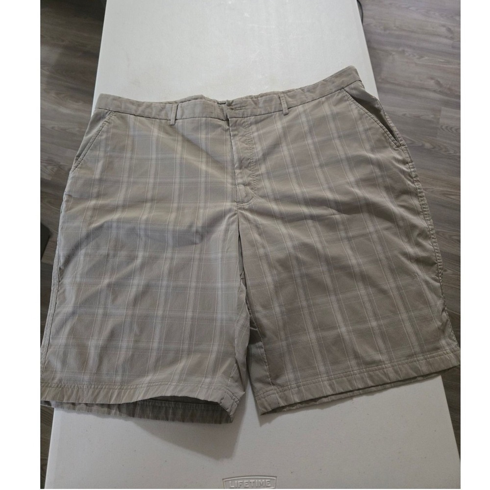Kirkland Signature Mens Tan Plaid Performance Golf Shorts Size 44 Stretch Tan
